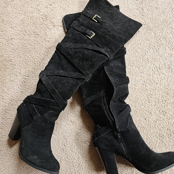 Boots - Picture 1 of 3